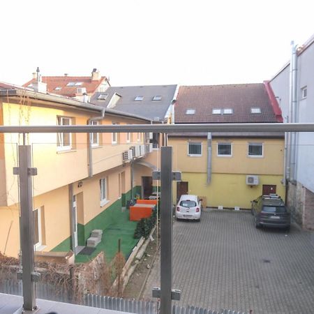 Premium City Centre Bedrooms Prešov Екстериор снимка