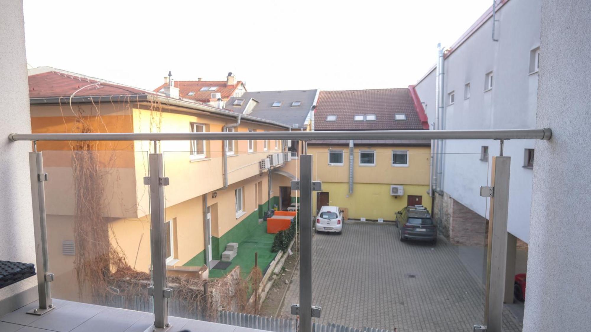 Premium City Centre Bedrooms Prešov Екстериор снимка