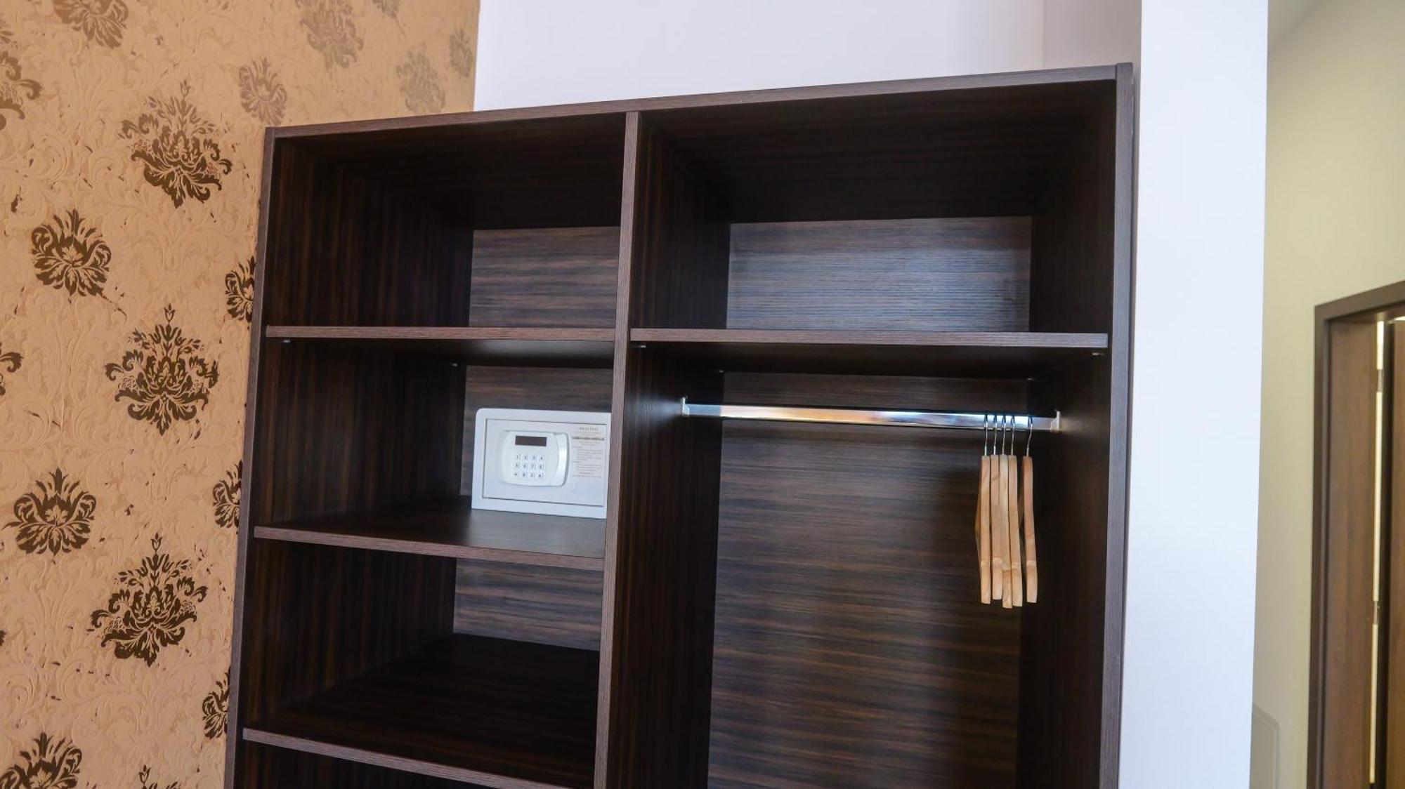 Premium City Centre Bedrooms Prešov Екстериор снимка